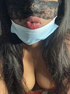 Webcam Model (boobybriyana)  is live.Free join now!