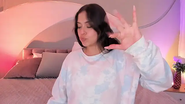 nicolle_w - Nicolle_W's free webcam - UK Sex Cams