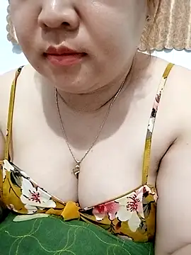 vyoanh2k - VyOanh2K's free webcam - UK Sex Cams