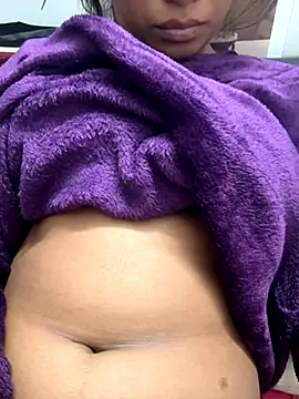 Webcam Model (HeerStd)  is live.Free join now!