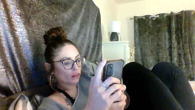 fatal_lover (F milf) - Girls on tour