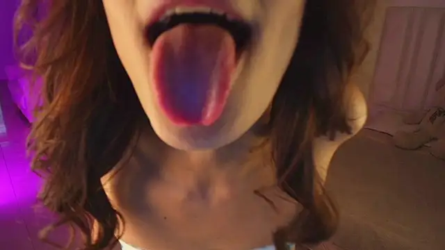 kimmie_01 - KIMMIE_01's free webcam - UK Sex Cams