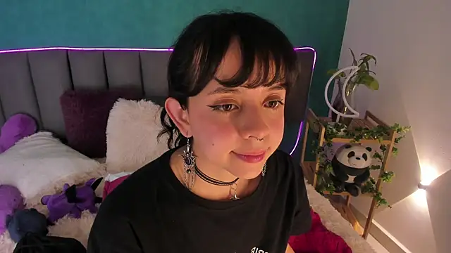 ariamoonlight - AriaMoonLight's free webcam - UK Sex Cams