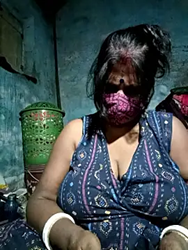 Webcam Model (parioo7)  is live.Free join now!