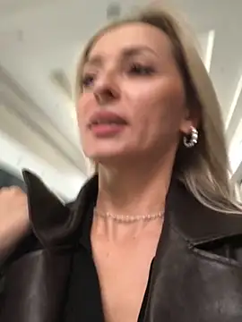 Webcam Model (VikaBunny1)  is live.Free join now!