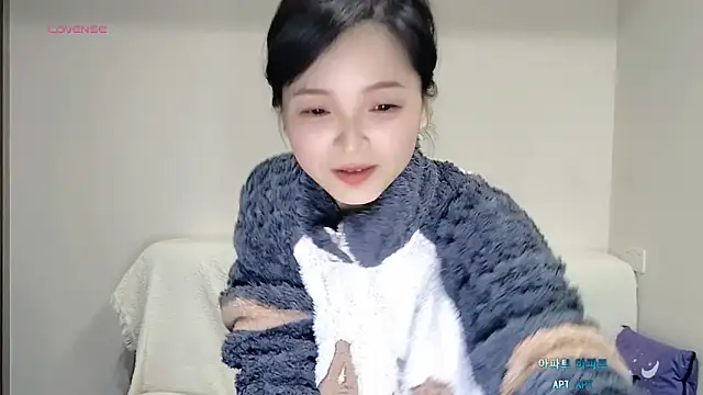 -Ling- webcam stripchat model stream image