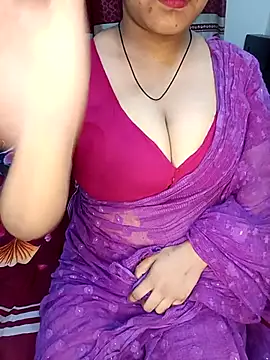 Webcam Model (Dayna-36)  is live.Free join now!