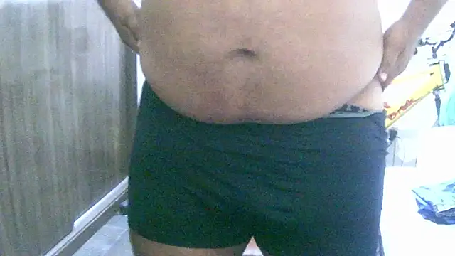 ulmo_br (Ask my age) - Get naked