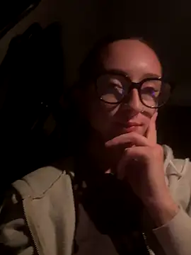 honeymalou from StripChat is Freechat