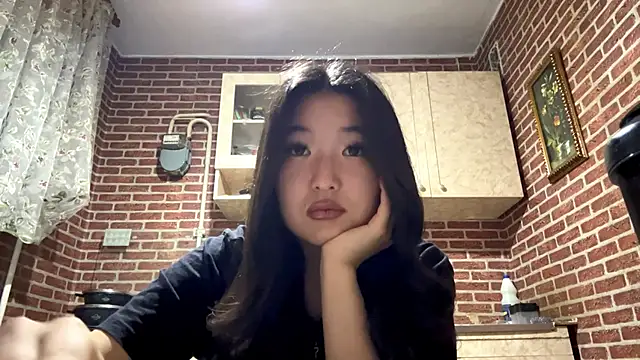  EmmaLeexth chat room