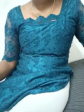 Tamilmallu-duskygirl03