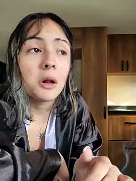  Mythical_Girl chat room