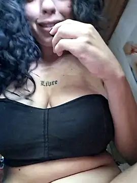 Flora-latin-girl from StripChat is Freechat