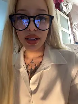babydolll from StripChat is Freechat
