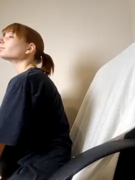 d4ddysgirll from StripChat is Freechat