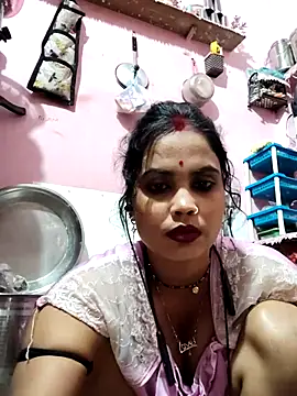 Webcam Model (Cut_ragni)  is live.Free join now!