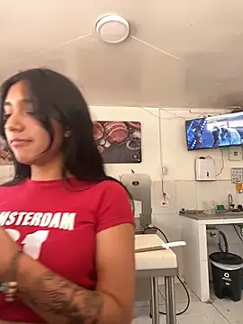 Nahomy_cute1 from StripChat is Freechat