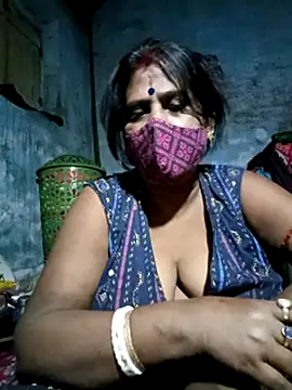 Webcam Model (parioo7)  is live.Free join now!