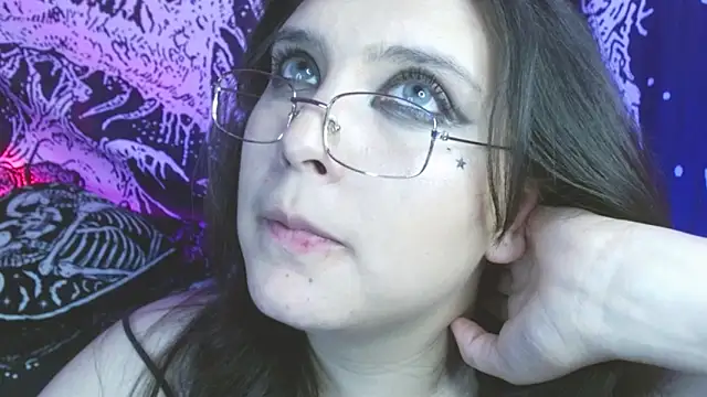  mikaskullcs chat room