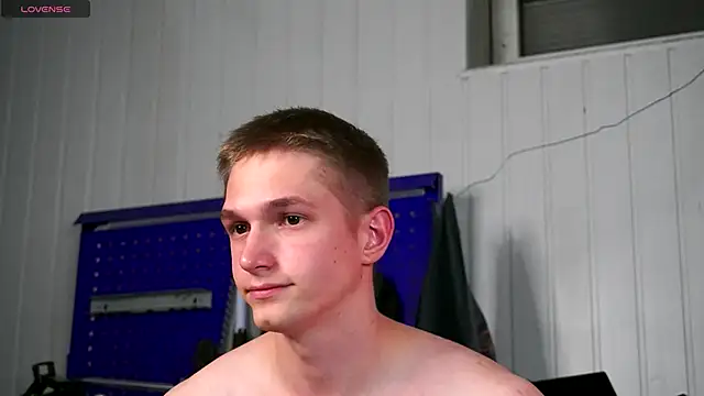 dustyn_fox (M twink) - Steamy cock jerk with you