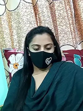 daisy-03 - Daisy-03's free webcam - UK Sex Cams