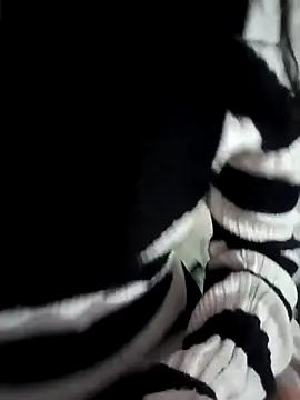 Webcam Model (Nandundi)  is live.Free join now!