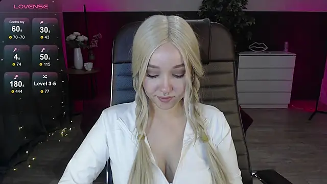 Sexy_Alexia69 webcam stripchat model stream image