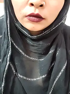 Webcam Model (Indian-Nazia)  is live.Free join now!