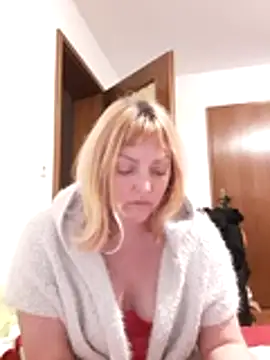 lilulilulilu - LiluLiluLilu's free webcam - UK Sex Cams