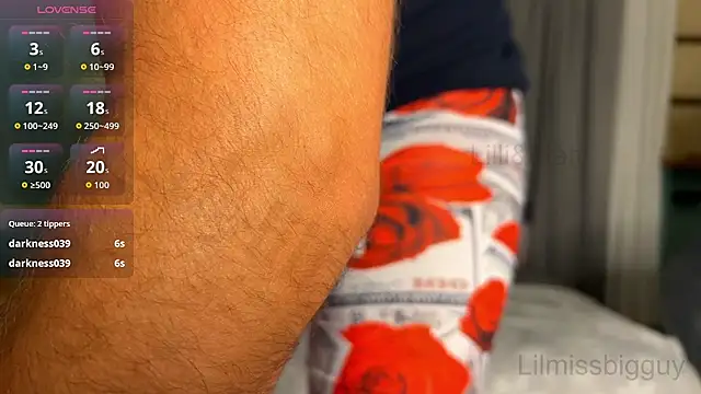 Lilmissbigguy Live Webcam on Stripchat