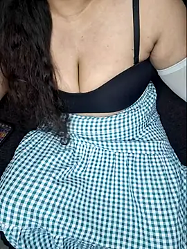 Webcam Model (linishaltelugugirl)  is live.Free join now!