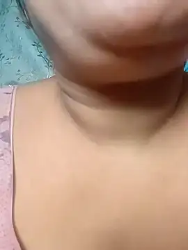 Webcam Model (hornypriya696)  is live.Free join now!