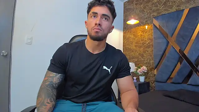 brad_summer (M young) - sexy dance for 7 minutes