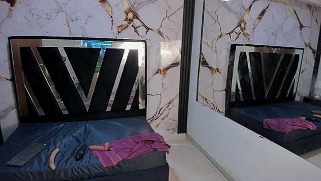 karinasimonz - KarinaSimonz's free webcam