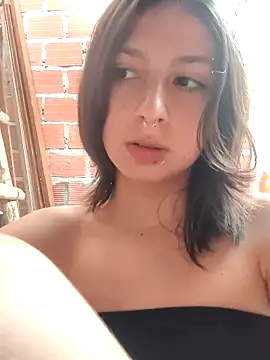 maiden-hot (F teen) - Naked and finger in ass