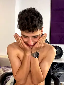  AdrianRinaldi chat room