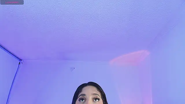 Megan_ale live cam screenshot female on Ohstagram — Live Cams & Adult Streams