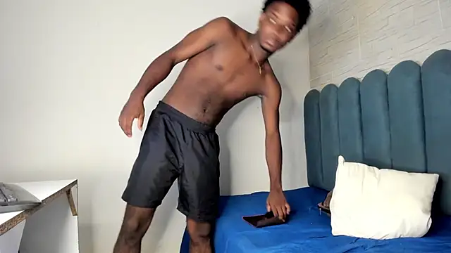 amare_25 (M twink) - flash dick 🍆🔥