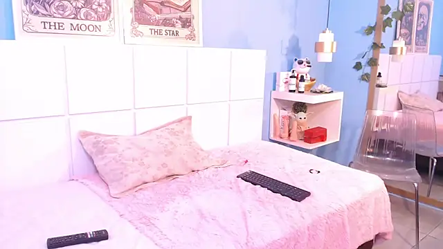 penelopebond (F young) - Doggystyle + show my pussy +spank my ass