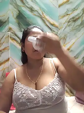 Webcam Model (hornysania123)  is live.Free join now!