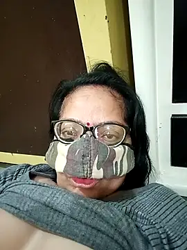 Webcam Model (heenage)  is live.Free join now!