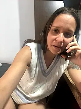 Webcam Model (hotcookie28)  is live.Free join now!