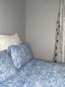 Webcam Model (sexytinashe21)  is live.Free join now!