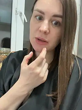 Webcam Model (Risky-Flower)  is live.Free join now!