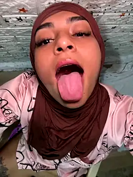 Live cam of CelestSkyy from  | Watch me live!