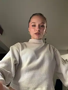 BabyAnais from StripChat is Freechat