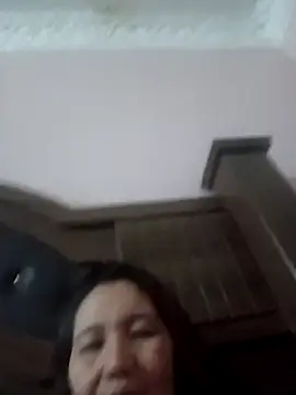 Webcam Model (Bigassapple)  is live.Free join now!