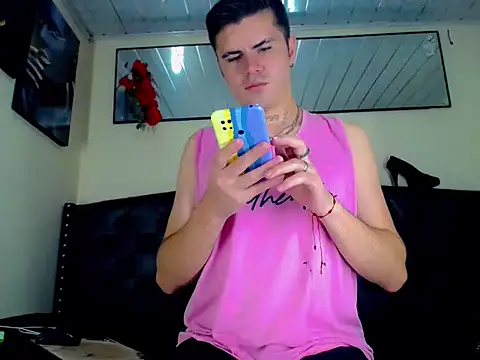 Live gay cam of Sebastian_Loaiza from  | Let’s chat live!