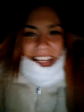 SlimBellaa's Stripchat show and profile