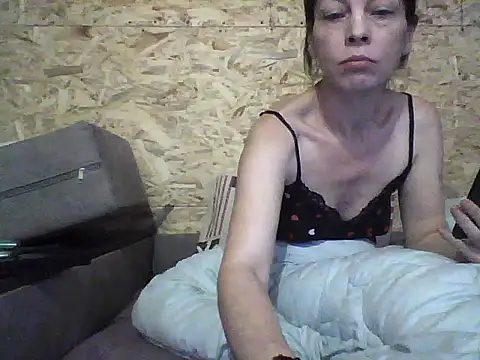 Live cam of Milana38 from  | Watch me live!